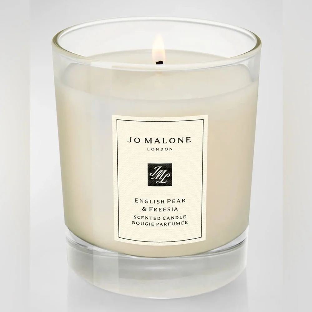 โจ๐๏ธ Jo Malone English Pear & Freesia Candle 2.1 oz - Picture 1 of 1